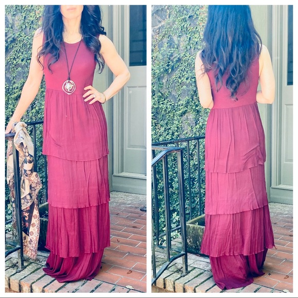 ✨RESTOCKED✨BURGUNDY LAYERED TANK MAXI DRESS - Picture 4 of 8
